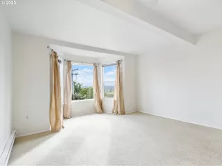 Photo #6: 23061374 Listing