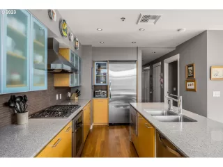 Photo #3: 23061737 Listing
