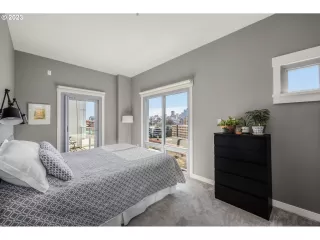 Photo #4: 23061737 Listing