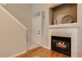 Photo #3: 23062406 Listing