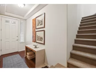 Photo #3: 23062532 Listing 