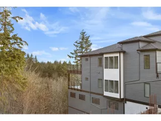 Photo #2: 23064243 Listing