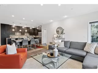 Photo #5: 23064243 Listing