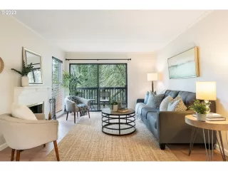 Photo #4: 23064846 Listing