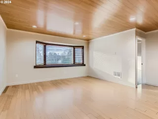 Photo #2: 23065345 Listing