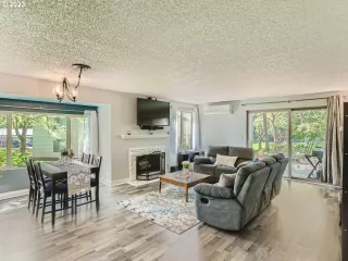 Photo #5: 23065864 Listing 