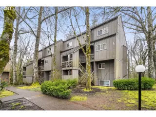 Photo #2: 23065891 Listing