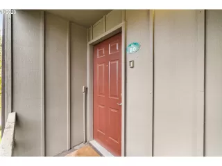 Photo #4: 23065891 Listing