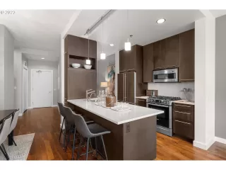 Photo #3: 23066849 Listing 