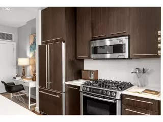 Photo #4: 23066849 Listing 