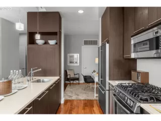 Photo #5: 23066849 Listing 