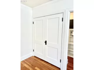 Photo #5: 23066917 Listing