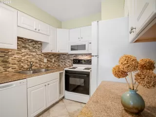 Photo #3: 23067124 Listing 