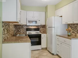 Photo #4: 23067124 Listing 