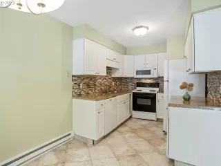 Photo #5: 23067124 Listing 