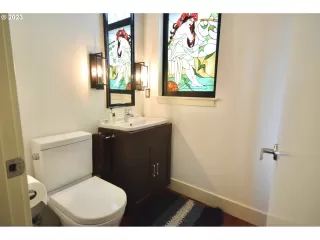 Photo #5: 23067307 Listing