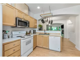 Photo #6: 23069162 Listing