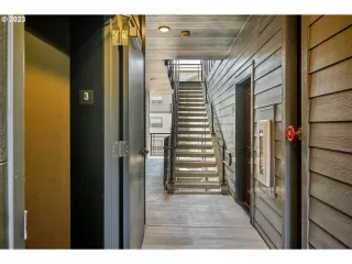 Photo #3: 23070595 Listing 