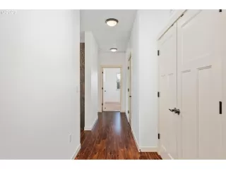 Photo #5: 23070595 Listing 