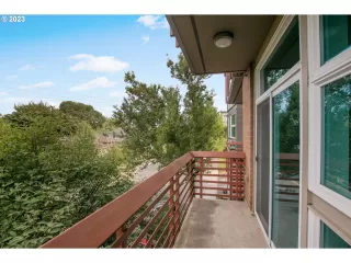 More Details about MLS # 23072743 : 3913 NE HANCOCK ST