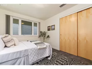 Photo #4: 23072743 Listing