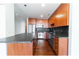 Photo #2: 23073086 Listing 