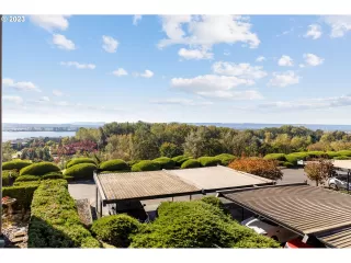 Photo #2: 23073736 Listing 