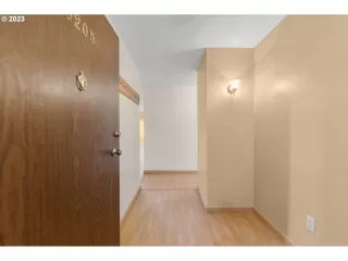 Photo #6: 23073736 Listing 