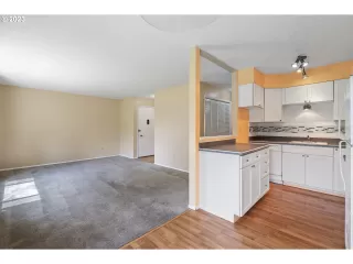 Photo #2: 23074878 Listing