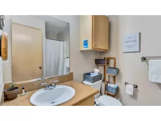 Photo #2: 23075085 Listing