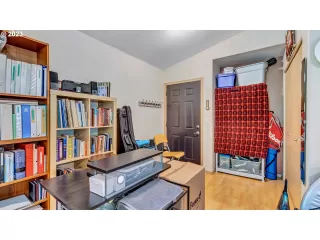 Photo #5: 23075085 Listing