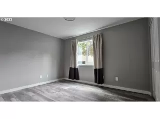 Photo #4: 23075942 Listing 