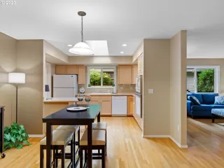 Photo #3: 23076270 Listing 