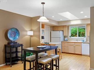 Photo #4: 23076270 Listing 