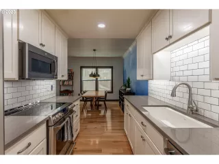 Photo #1: 23076725 Listing 