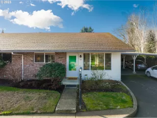 More Details about MLS # 23077225 : 137 SE 52ND AVE