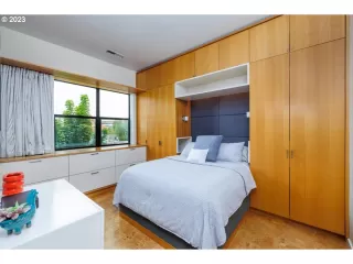 Photo #6: 23077250 Listing