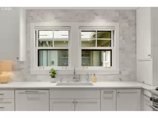 Photo #5: 23077636 Listing