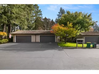 Photo #2: 23078686 Listing