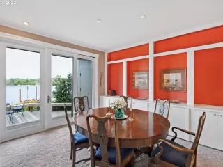 Photo #4: 23079417 Listing