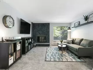 Photo #3: 23079725 Listing