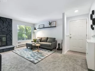 Photo #5: 23079725 Listing