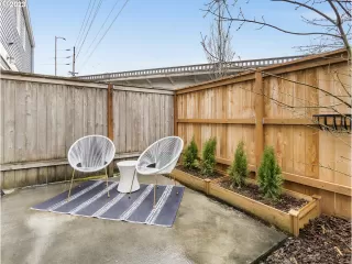 Photo #2: 23080108 Listing 