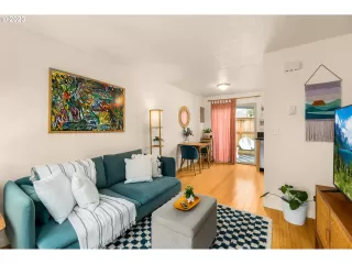 Photo #3: 23080108 Listing 