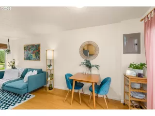 Photo #6: 23080108 Listing 