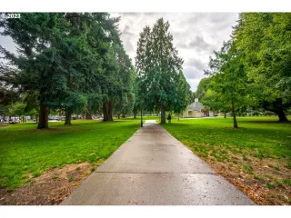 Photo #6: 23080224 Listing