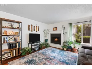Photo #4: 23082606 Listing 