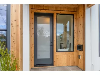 Photo #2: 23084953 Listing