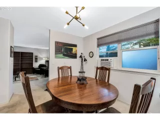 Photo #2: 23085730 Listing