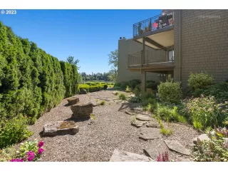 Photo #1: 23087026 Listing